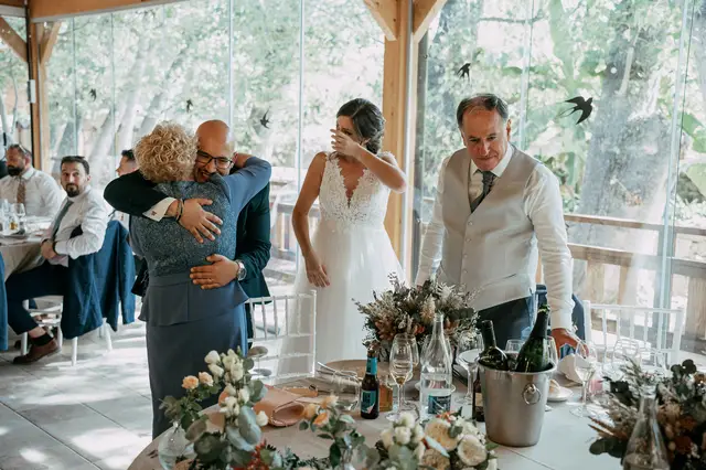 reportaje boda molino galan pepa joel banquete emotivas