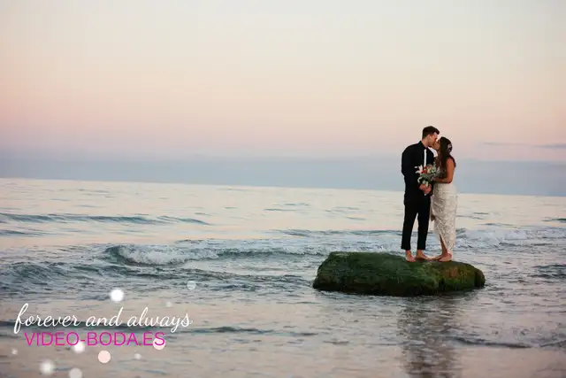 Boda íntima junto al mar en Valencia