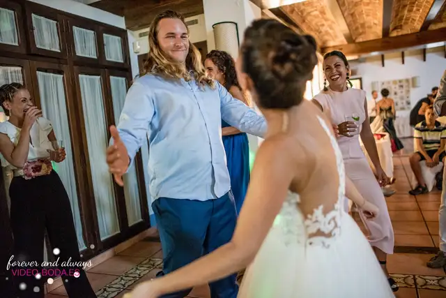 Fiesta de Susana y Jose en las barracas del Huerto de Santa María