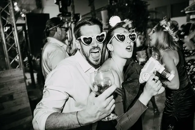 Boda de Yoanna y Héctor en El Mas de Anna, Alginet BW fiesta