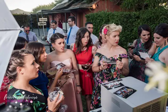 photocall con revelado en la boda