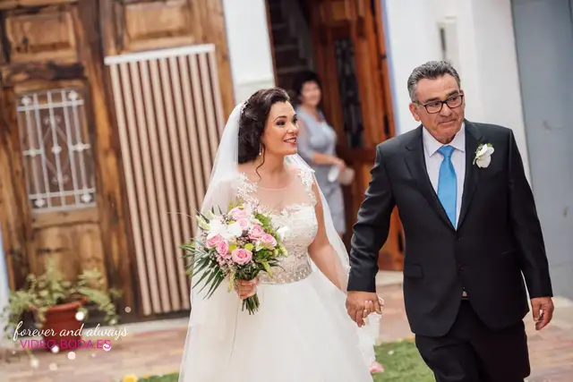 fotografía salida casa novia