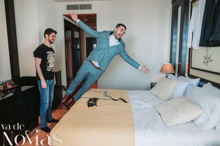 boda hotel las arena angela sergio divertidas portada preparativos