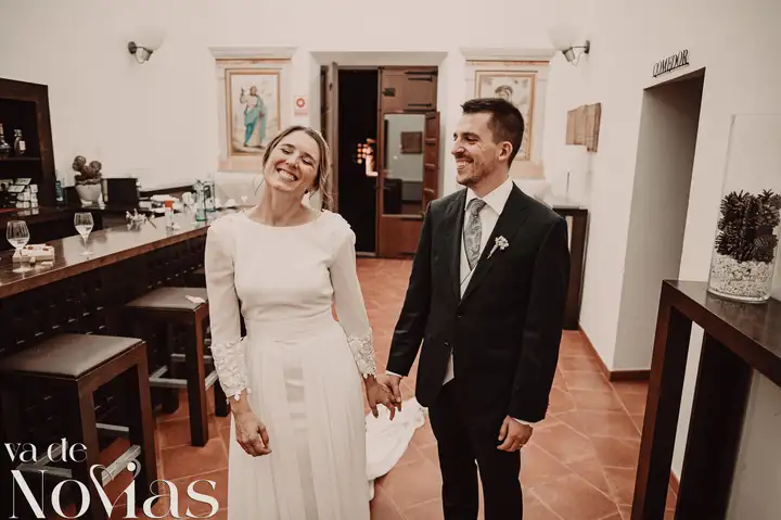boda civil cartuja ara christi ximo blanca portada sesion pareja