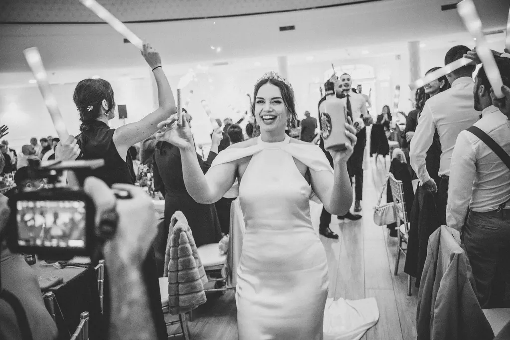 uuuuuuuuuuuuuuuuuuuubuuyodua Siuguuulou uXXI uguruupo rex angels Ericur BW banquete