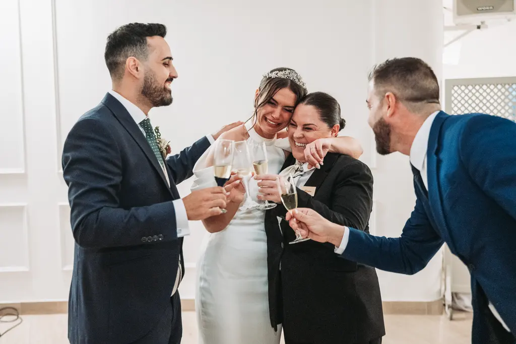 uuuuuuuuuuuuuuuuuuuubuuyodua Siuguuulou uXXI uguruupo rex angels Ericur banquete divertidas emotivas portada