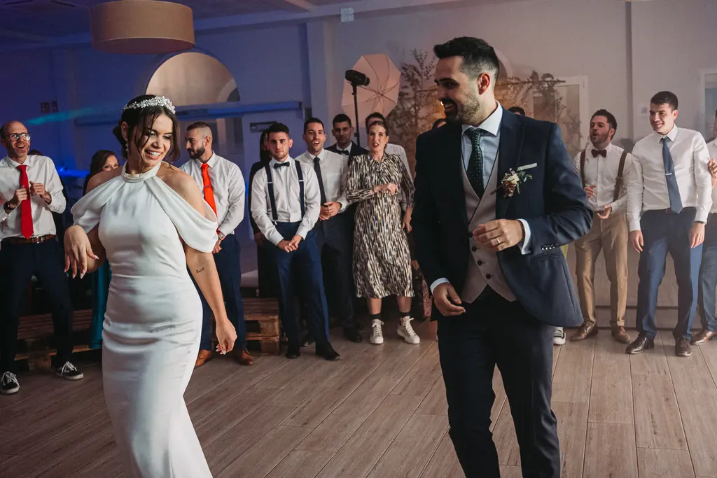 uuuuuuuuuuuuuuuuuuuubuuyodua Siuguuulou uXXI uguruupo rex angels Ericur baile nupcial