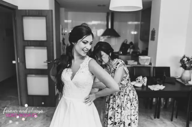 boda masia del carmen Laura Julian BW preparativos