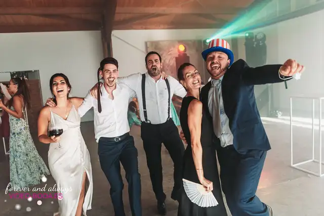 boda masia del carmen Laura Julian fiesta photocall