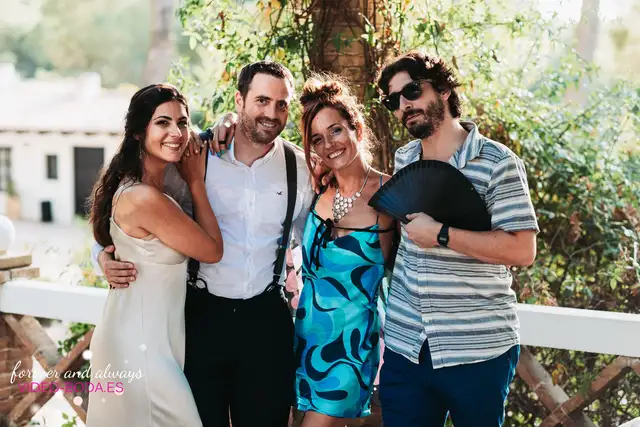 boda masia del carmen Laura Julian fiesta photocall