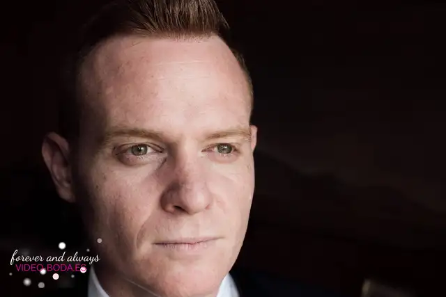 fotografía boda novios vistiendose