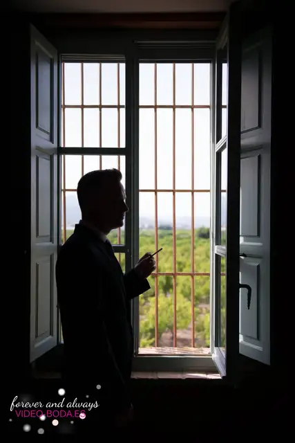 fotografía boda novio visitendose Canysset