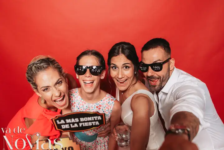 boda vallesa mandor idaira jose luis photocall