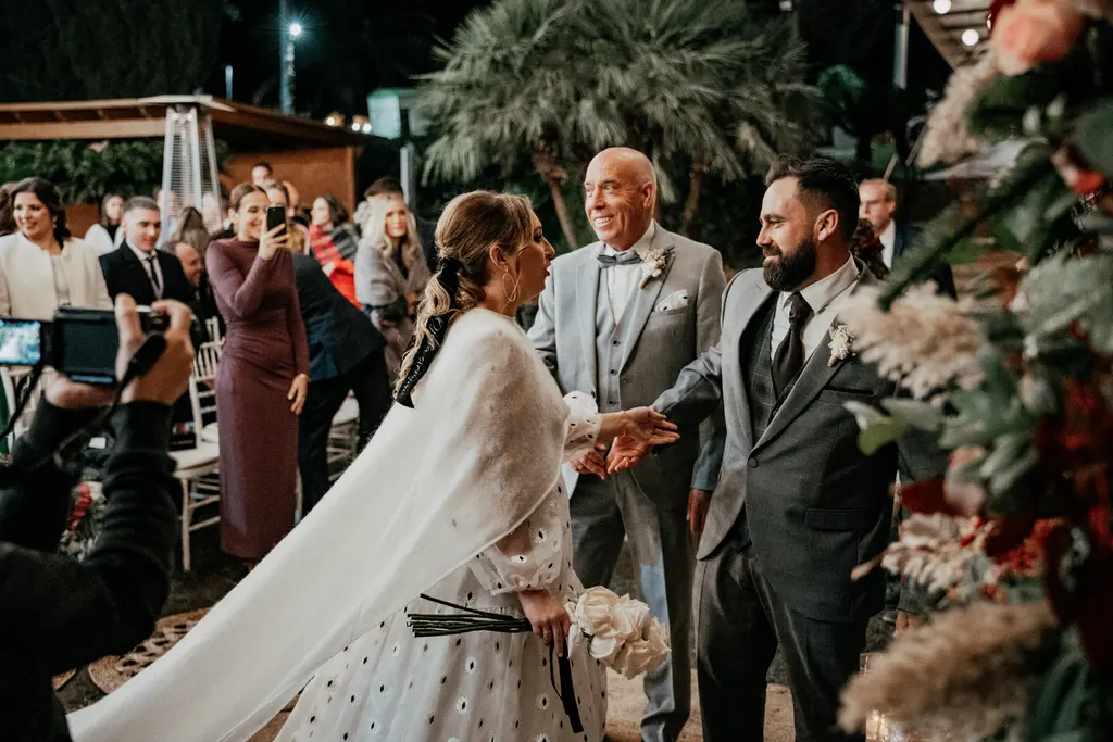 reportaje boda Itziar Carlos Ca pareja Salida Entrada nupcial