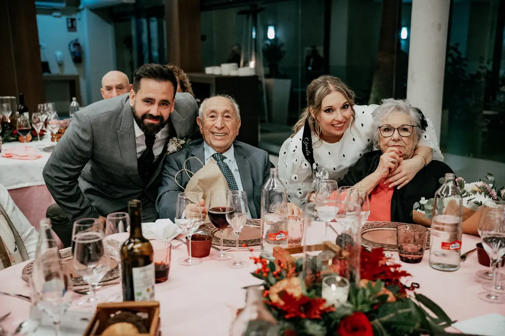 reportaje boda Itziar Carlos Ca pareja banquete