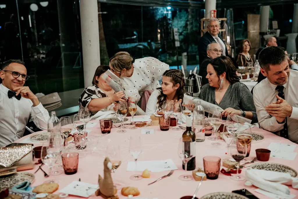 reportaje boda Itziar Carlos Ca pareja banquete