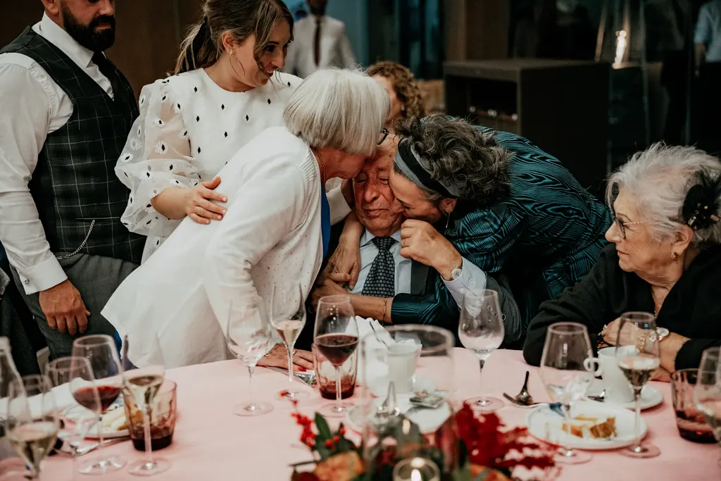 reportaje boda Itziar Carlos Ca pareja banquete emotivas