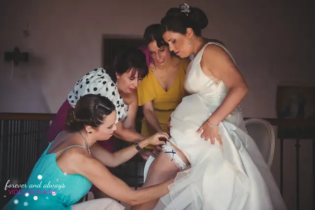 vistiendose novios Les casotes Castellon