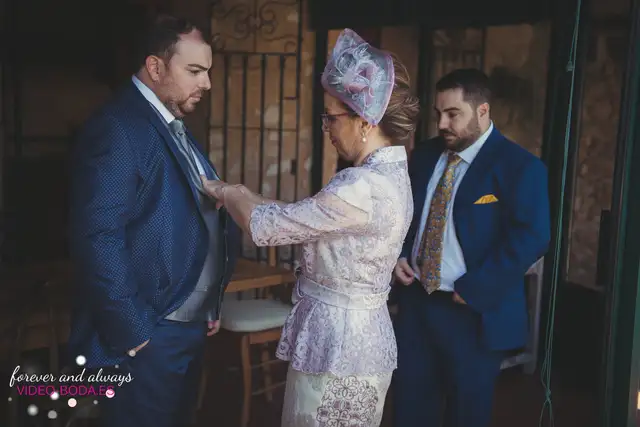 vistiendose novios Les casotes Castellon