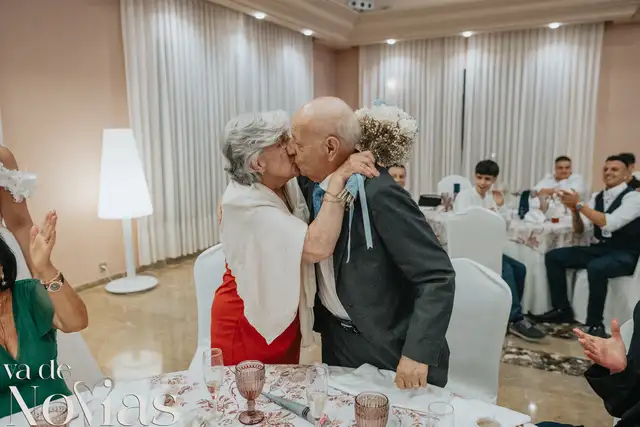 uuuuuuuuuuubuoda jaruudinesu uuuuuuuuuuluuuuau haucienuuuuuda Kuauuren u jose banquete emotivas