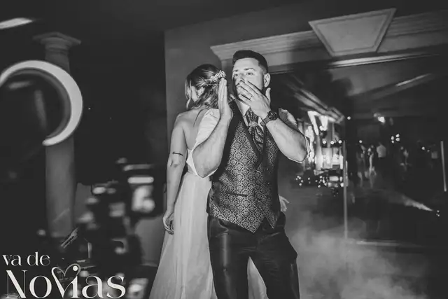 uuuuuuuuuuubuoda jaruudinesu uuuuuuuuuuluuuuau haucienuuuuuda Kuauuren u jose BW fiesta photocall portada