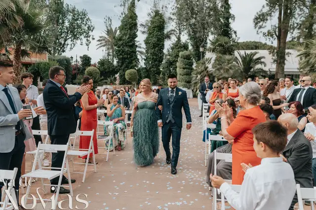 uuuuuuuuuuubuoda jaruudinesu uuuuuuuuuuluuuuau haucienuuuuuda Kuauuren u jose Salida / Entrada ceremonia portada