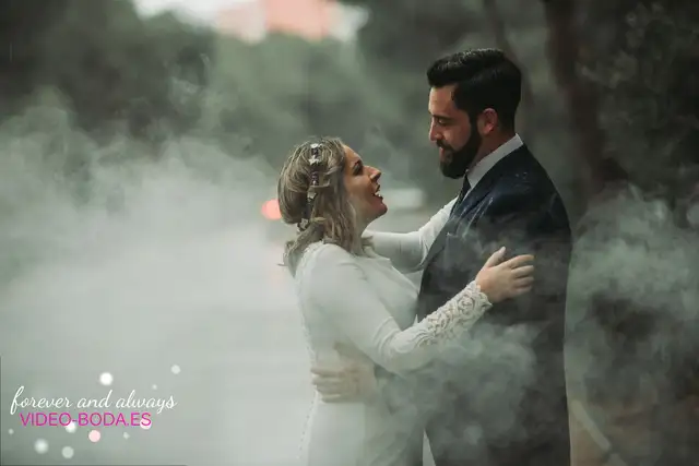 post boda novios humo