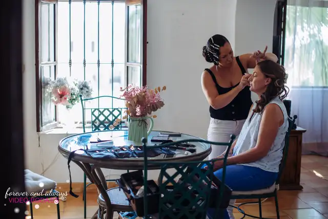 fotografías vistiendose novia mas del olmo