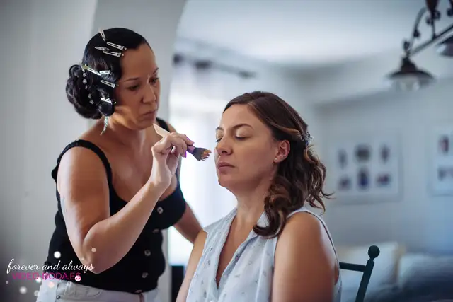 fotografías vistiendose novia mas del olmo