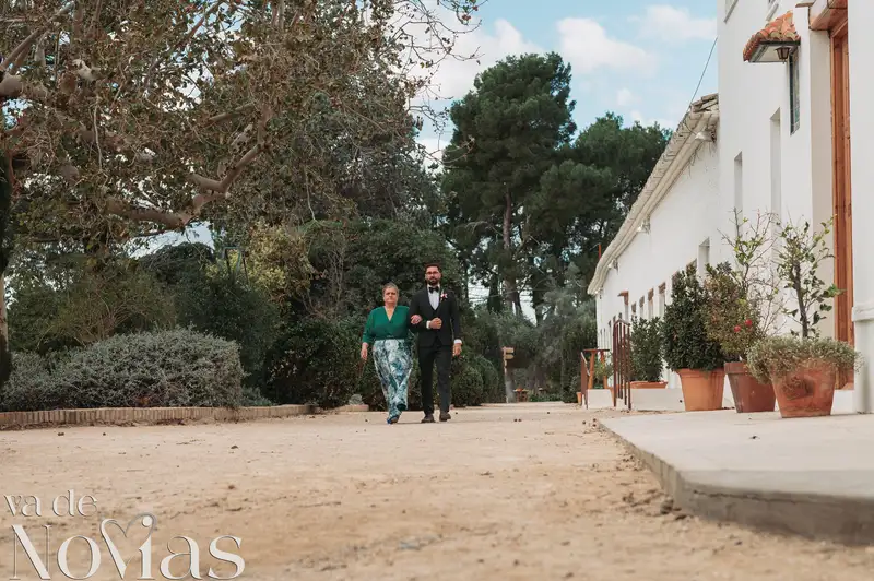 boda masia niñerola maria cristian Salida / Entrada