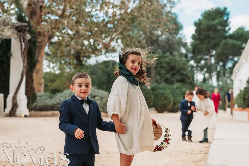 boda masia niñerola maria cristian Salida / Entrada