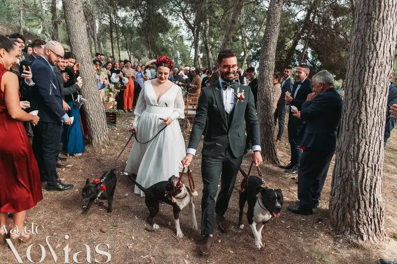 boda masia niñerola maria cristian BW Salida / Entrada detalles emotivas portada sesion pareja