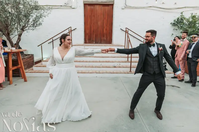 boda masia niñerola maria cristian baile nupcial portada