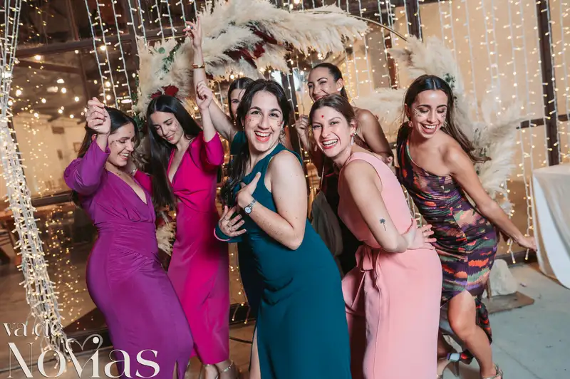 boda masia niñerola maria cristian photocall