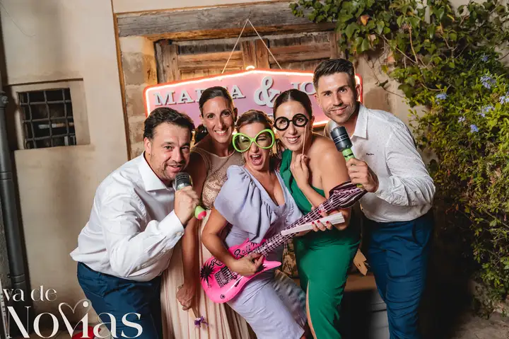 Mas de Alzedo Ribarroja Marta Jose photocall