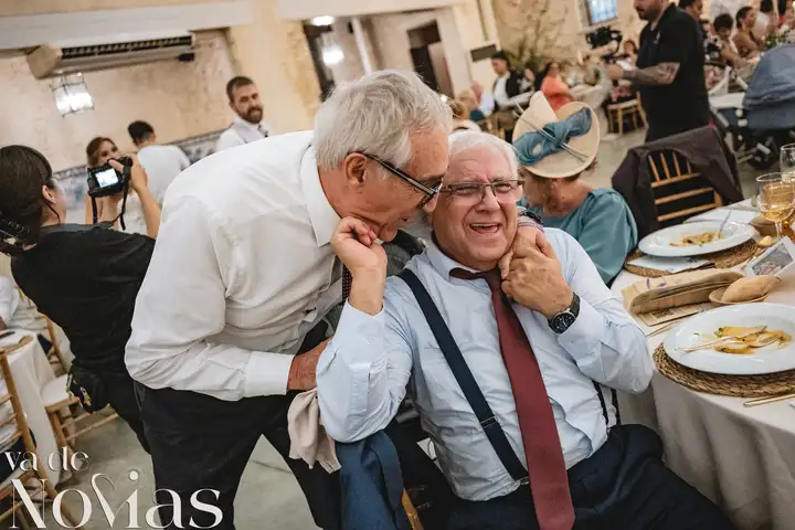 Mas de Alzedo Ribarroja Marta Jose banquete emotivas