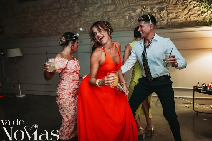 Mas de Alzedo Ribarroja Marta Jose fiesta