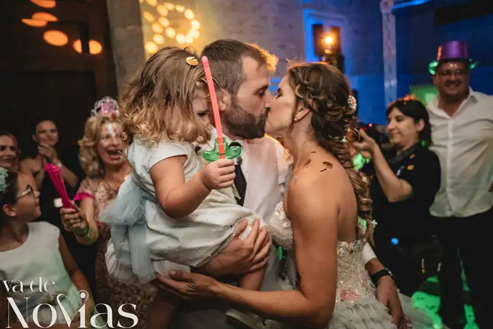 Mas de Alzedo Ribarroja Marta Jose fiesta