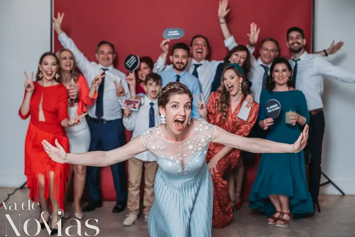 Reportaje de boda jardines la Cartuja Monica Hector Mayo 2023 photocall