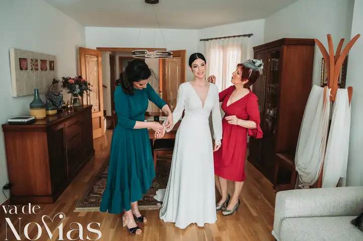 Reportaje de boda jardines la Cartuja Monica Hector Mayo 2023 preparativos