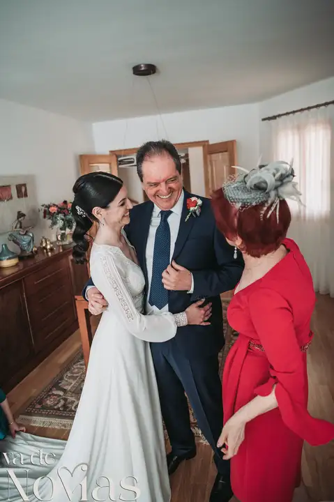 Reportaje de boda jardines la Cartuja Monica Hector Mayo 2023 preparativos