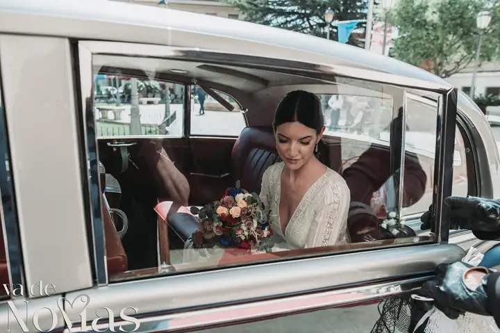 Reportaje de boda jardines la Cartuja Monica Hector Mayo 2023 Salida / Entrada