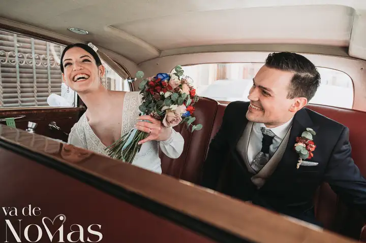 Reportaje de boda jardines la Cartuja Monica Hector Mayo 2023 sesion pareja