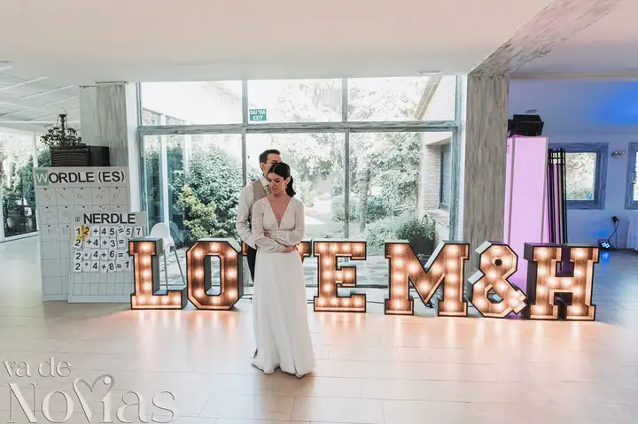 Reportaje de boda jardines la Cartuja Monica Hector Mayo 2023 baile nupcial