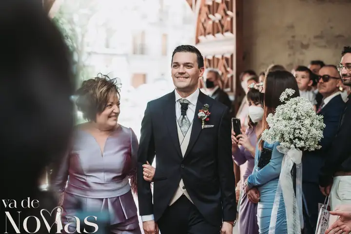 Reportaje de boda jardines la Cartuja Monica Hector Mayo 2023 Salida / Entrada