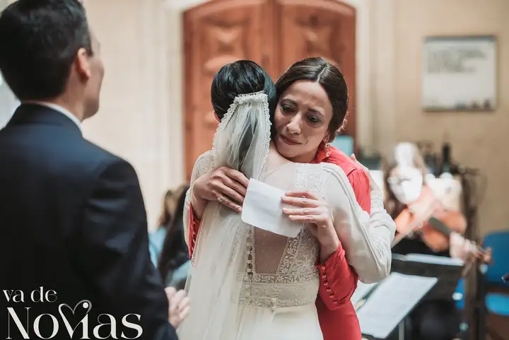 Reportaje de boda jardines la Cartuja Monica Hector Mayo 2023 ceremonia emotivas