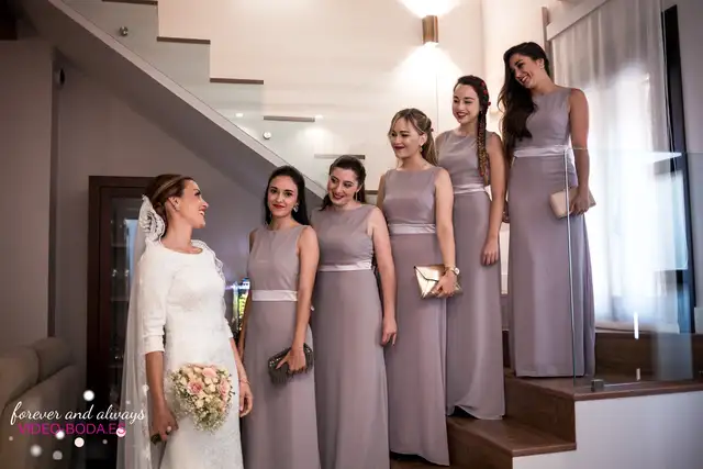 novia damas de honor casa