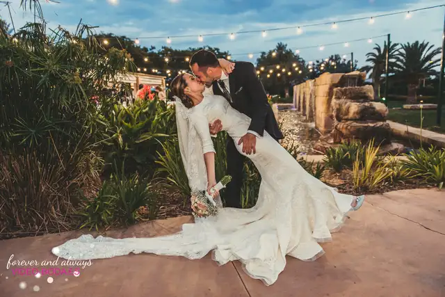 fotografía novios jardin azahares