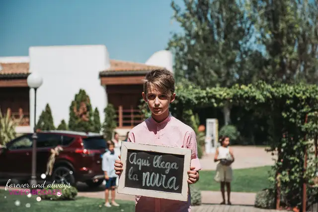 Reportaje boda tamara Asis Sauces Olimar Chiva Salida / Entrada