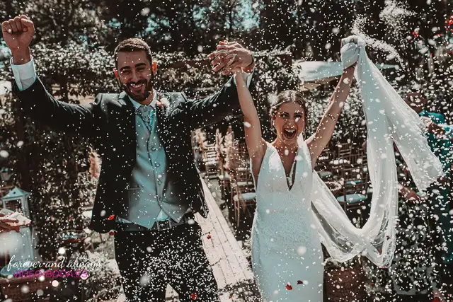 Reportaje boda tamara Asis Sauces Olimar Chiva Salida / Entrada portada